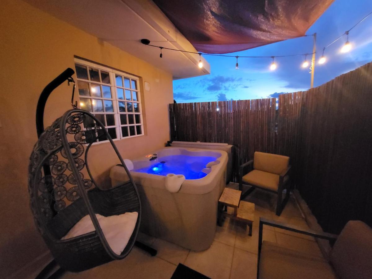 Private Jacuzzi Oasis With Mountain Views And Free Parking Daire Ponce Dış mekan fotoğraf