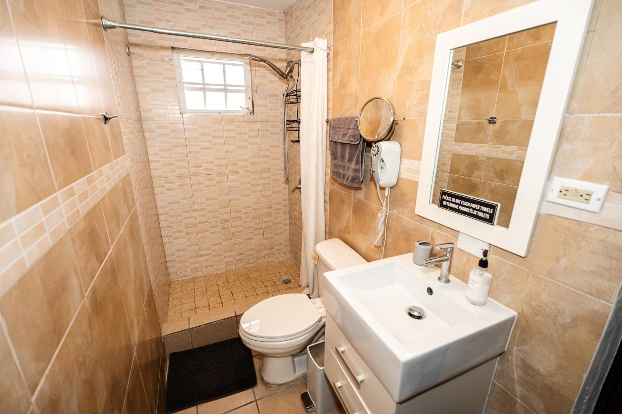 Private Jacuzzi Oasis With Mountain Views And Free Parking Daire Ponce Dış mekan fotoğraf