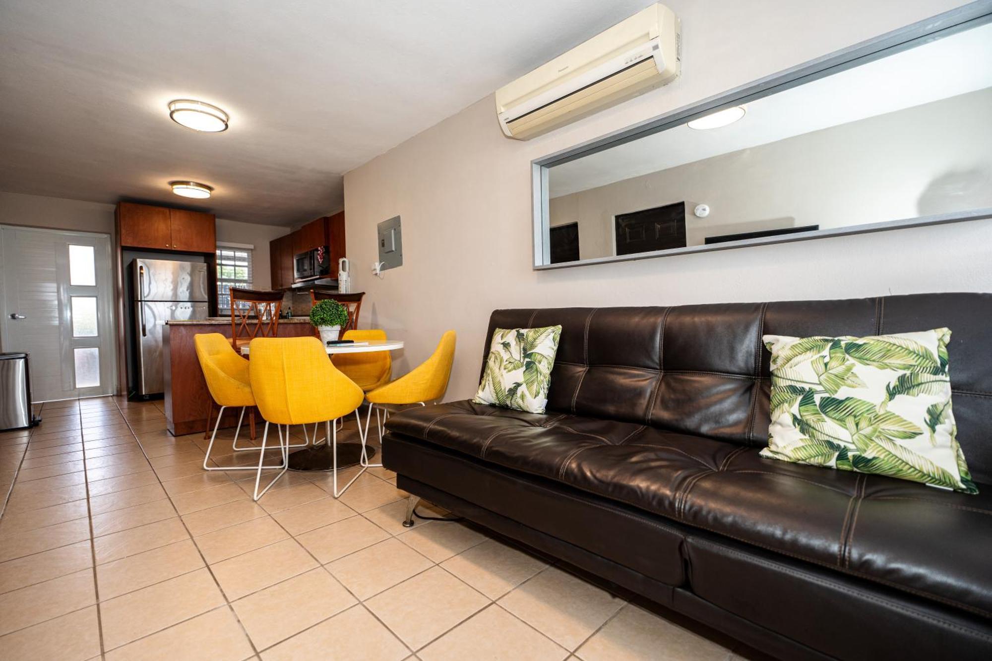 Private Jacuzzi Oasis With Mountain Views And Free Parking Daire Ponce Dış mekan fotoğraf